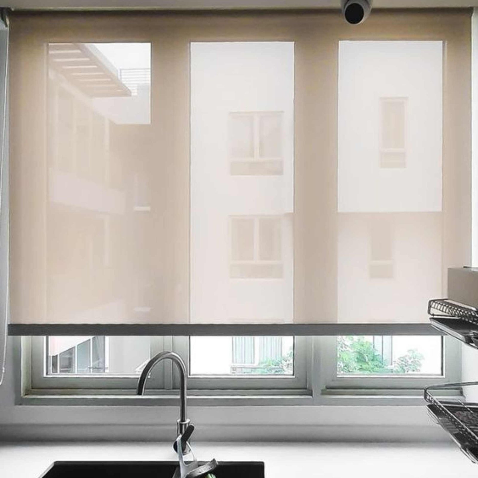 roller blinds in dubai